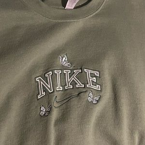 Vintage Butterfly Nike Crewneck/Sweatshirt